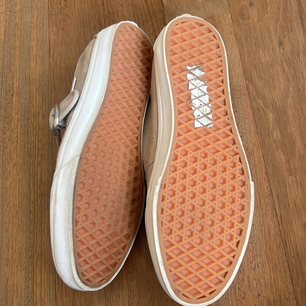 Vans - Picture 3 of 3